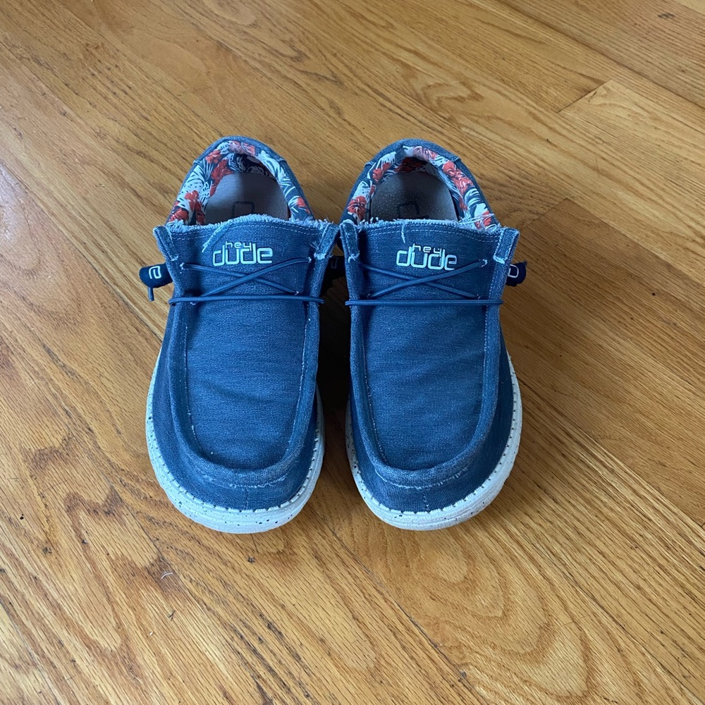 Hey Dude Wally Stretch